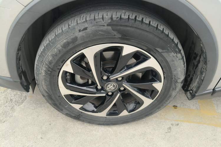 Used Toyota IZOA 2018 2.0L Yichi Version China VI Standard