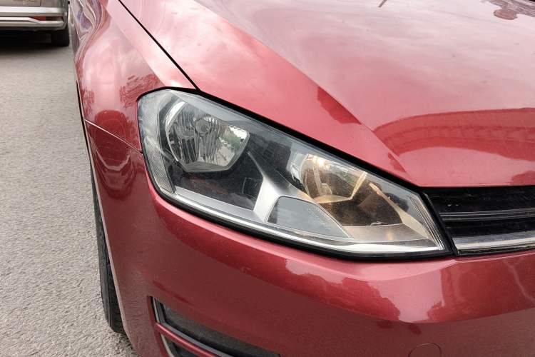 Used Volkswagen Golf 2014 1.4TSI Automatic Luxury Model Right Front Headlight