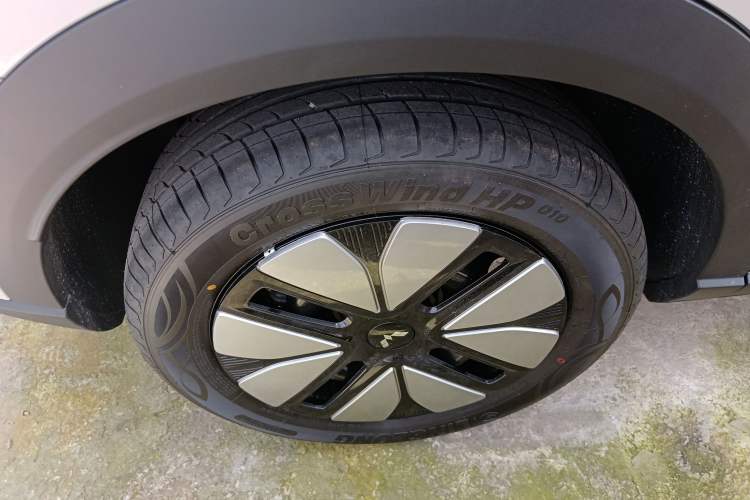 Used Wuling Bingo S 2025 Model 325km Deluxe Edition