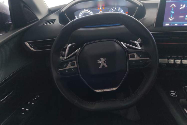 Used Peugeot 5008 2017 380THP 7-Seater Elite Edition
