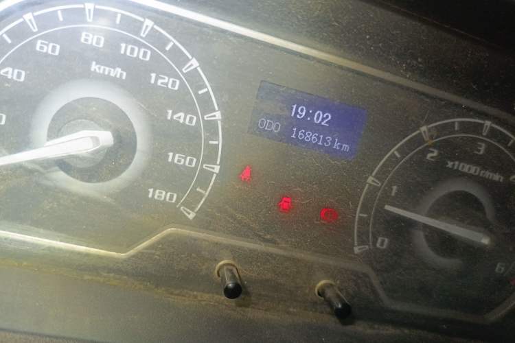 Used SAIC MAXUS Xintu V80 2021 2.0T Manual Classic Aoyuntong 127 PS Mid-axle Mid-roof 6/7/8/9-Seater
