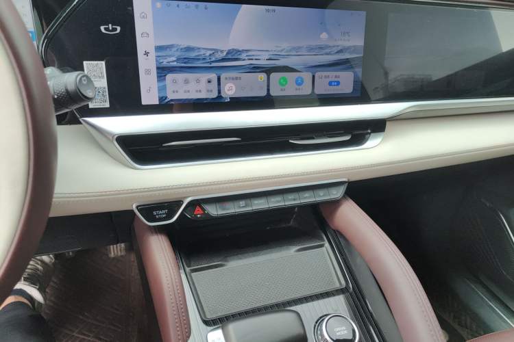 Used Geely Auto Monjaro L 2023 2.0TD High-Power Automatic Two-Wheel Drive Flagship Version Audio And AC Panel