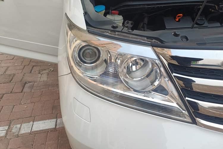 Used Honda Elysion 2015 2.4L VTi-S Prestige Edition Right Front Headlight