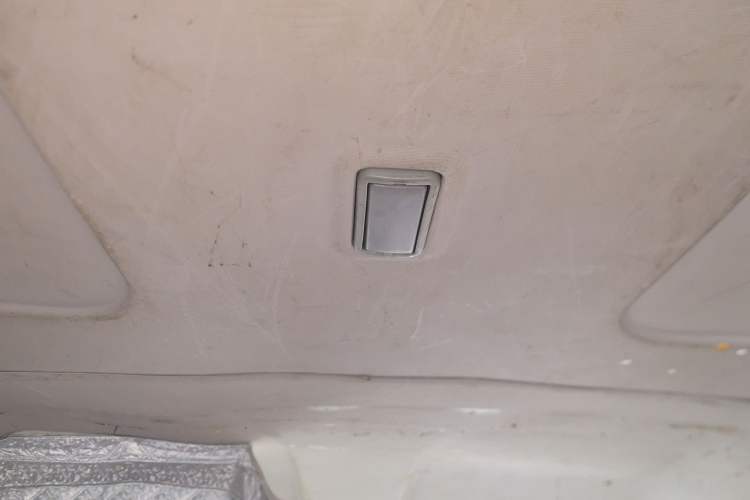 Used Iveco Daily 2017 2.5T A35 Passenger Van 5-7 Seats Model 47Z5
