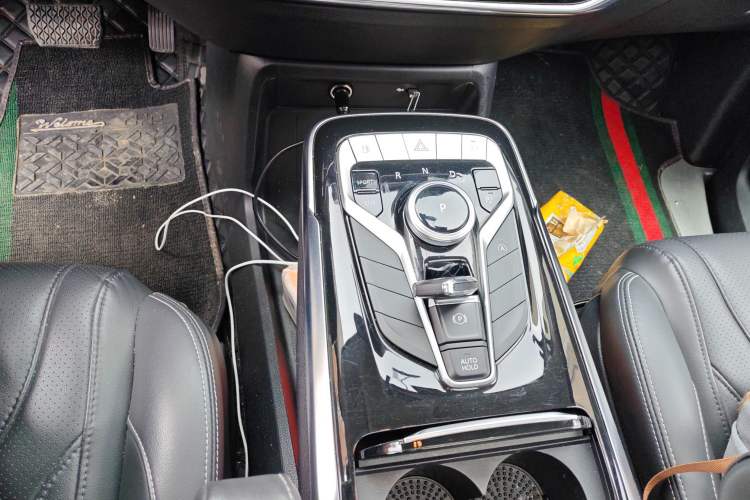 Used SAIC MAXUS G20 2021 Facelifted PLUS 2.0T Gasoline Automatic Luxury Edition