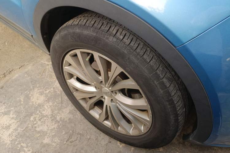 Used Land X7 2015 2.0T Panoramic Prestige Edition Right Front Wheel Hub