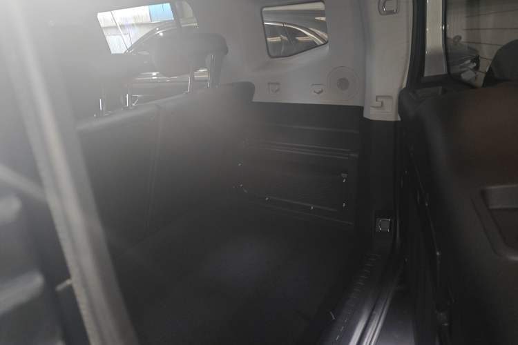 Used JETOUR Traveler 2023 2.0T All-Wheel-Drive Crosser
