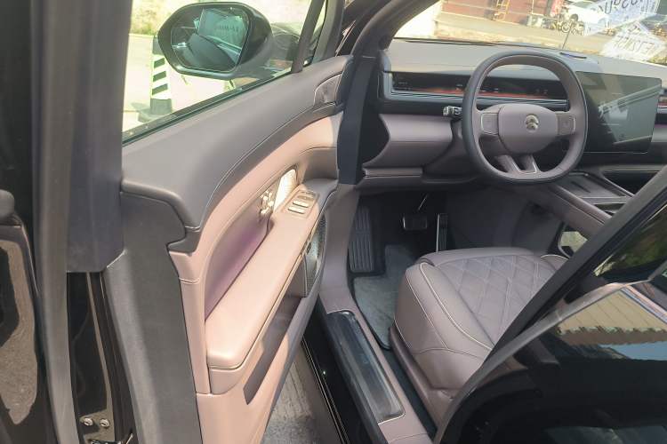 Used Nio ES8 2026 Model 6-seat Executive Luxury Edition
