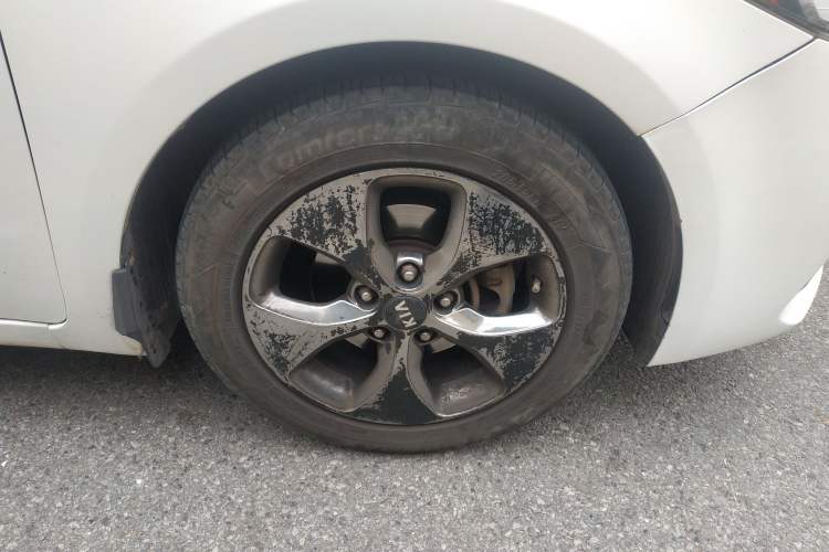 Used Kia K3 2016 1.6L Automatic with Sunroof
