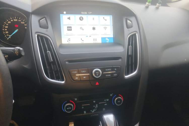 Used Ford Focus 2017 Hatchback EcoBoost 180 Automatic Elite Model Audio And AC Panel