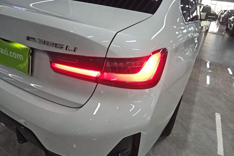 Used BMW 3 Series 2025 325Li M Sport Package Exterior 3