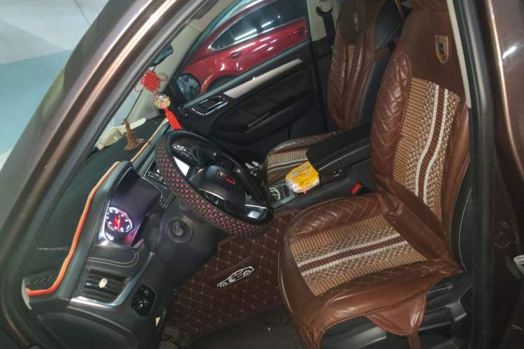 Used Roewe RX5 2016 20T Two-Wheel Drive Manual Flagship Edition Left Front Seat