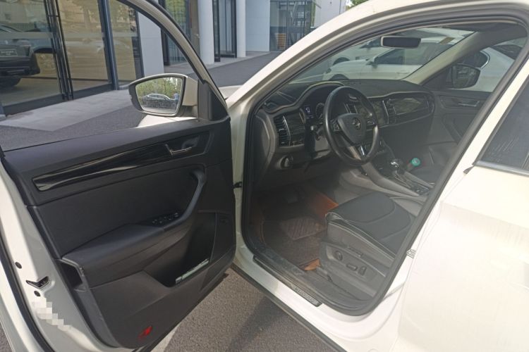 Used Skoda Kodiaq 2018 Facelifted TSI330 5-Seater Two-Wheel-Drive Luxury Enjoyment Edition