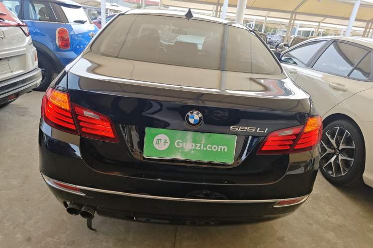 Used BMW 5 Series 2014 525Li Luxury Design Package
