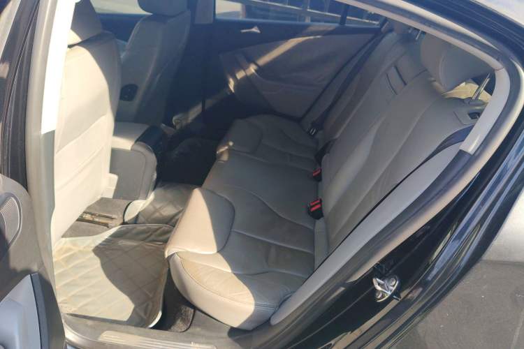 Used Volkswagen Magotan 2011 1.8TSI DSG Comfort Model Left Rear Seat