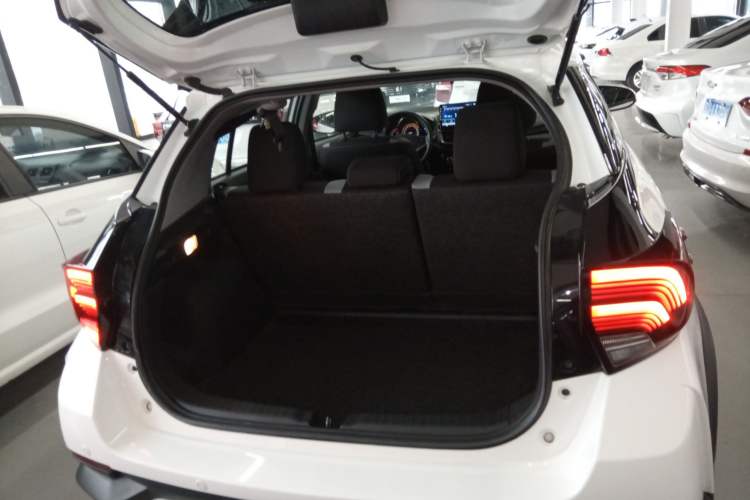 Used Toyota YARiS L Zhi Xuan 2022 X-Trail 1.5L CVT Leading PLUS Edition
