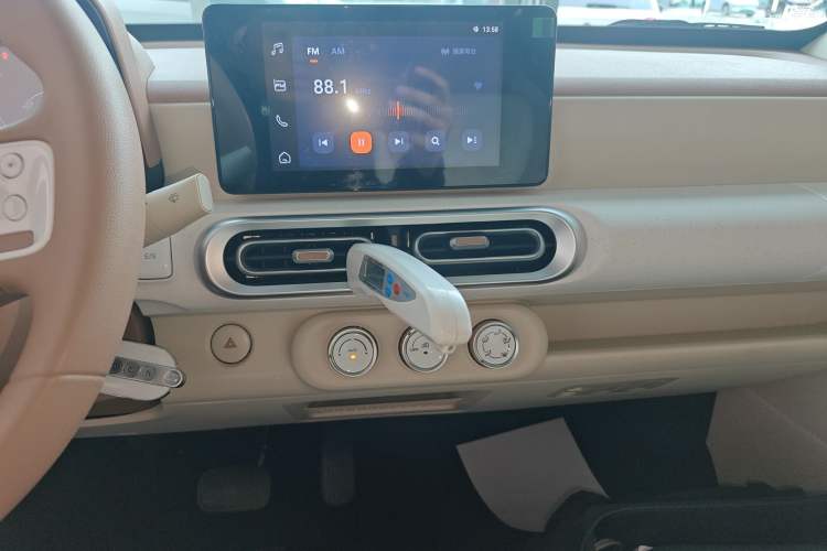 Used Wuling Hongguang MINIEV 2024 3rd Generation 215km Advanced Version