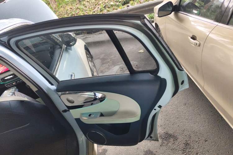 Used ORA Ballet Cat 2022 401 km Nutcracker Edition
