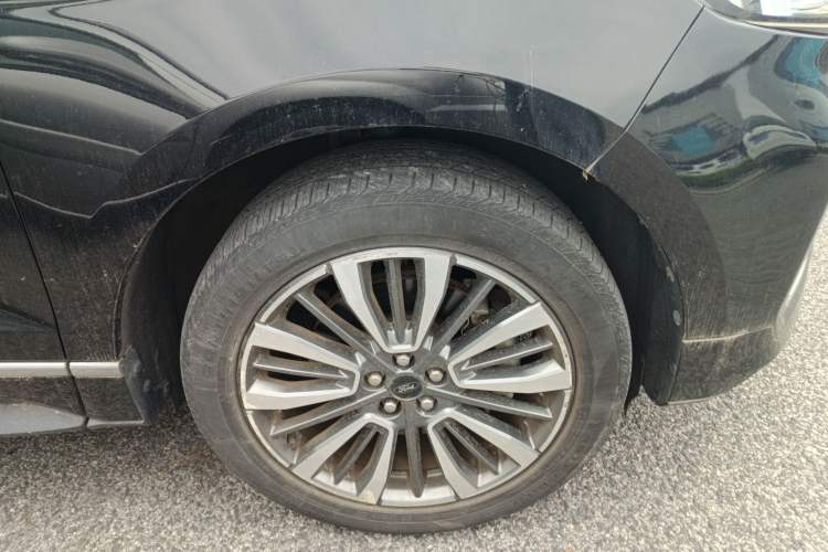 Used Ford Edge 2021 PLUS EcoBoost 245 Two-Wheel-Drive Titanium 7-Seater
