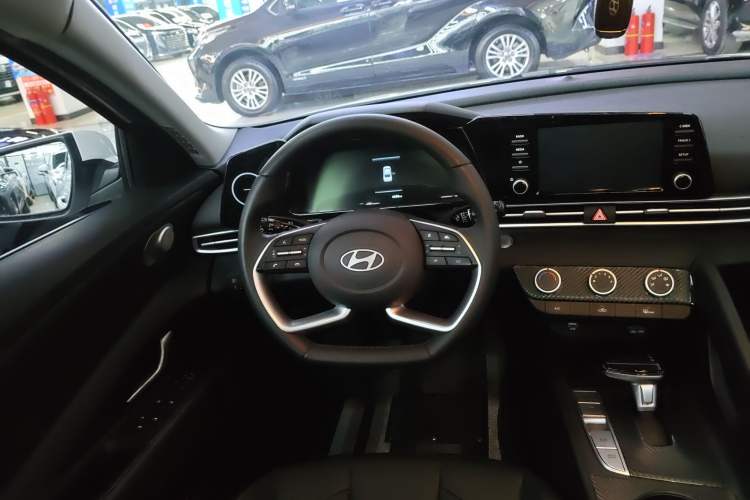 Used Hyundai Elantra 2023 1.5L CVT GLX Elite Edition Steering Wheel