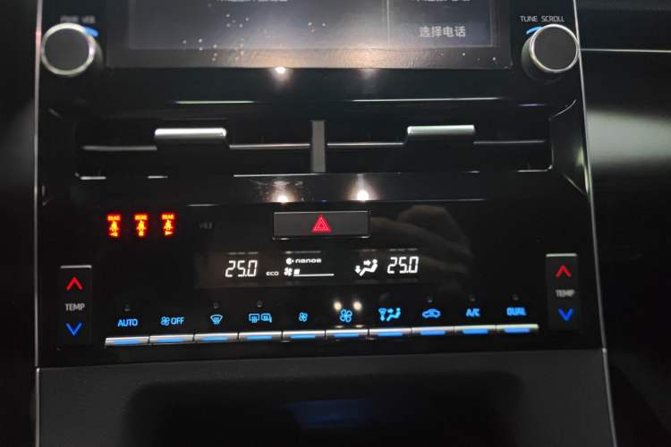 Used Toyota Avalon 2019 Dual-Engine 2.5L Luxury Edition China VI Standard