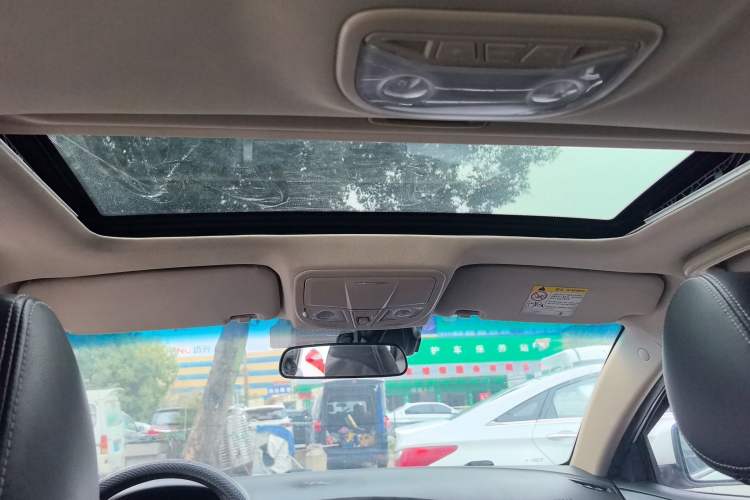 Used Geely Auto Emgrand 2017 Sedan Million Edition 1.5L CVT Upward Version