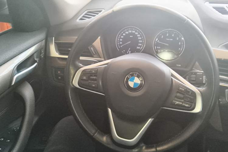 Used BMW X1 2018 xDrive20Li Luxury Edition Steering Wheel