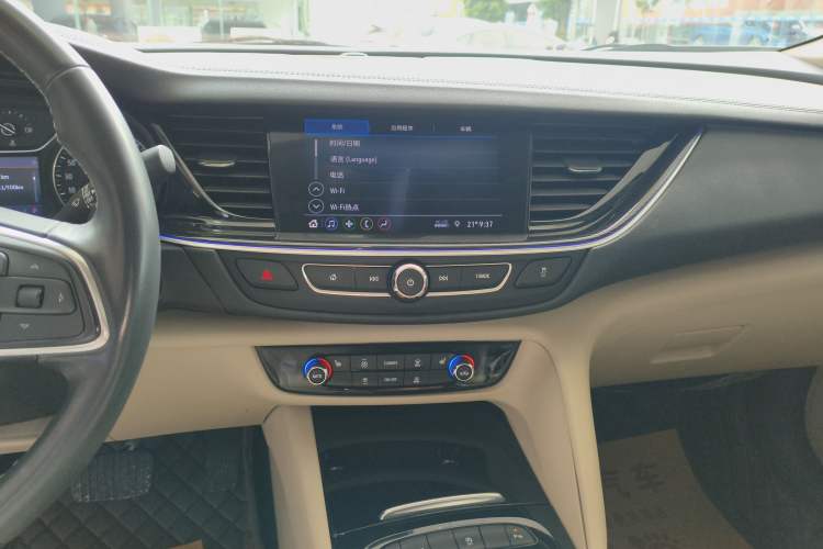 Used Buick Regal 2020 552T Elite Edition Audio And AC Panel