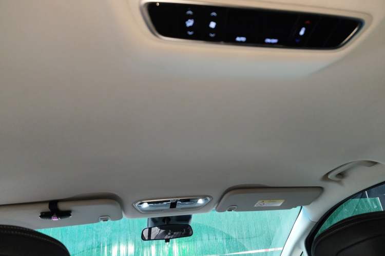 Used SAIC MAXUS Dajia 9 2023 Standard Range Oasis 7-Seater Version