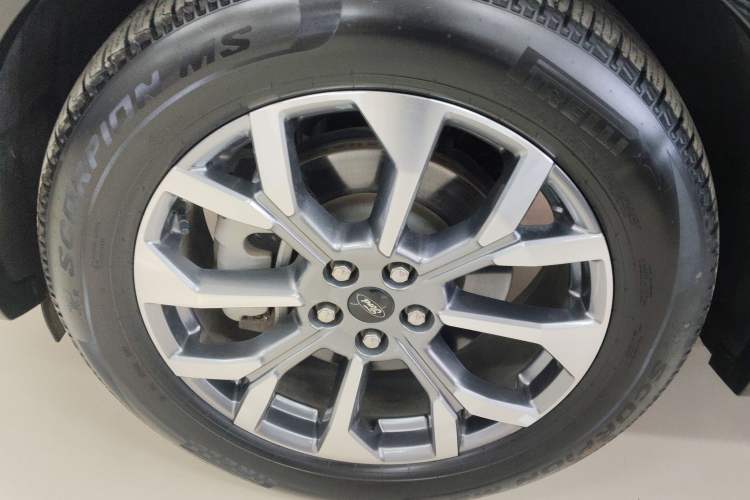 Used Ford Edge 2023 Ford Explorer L 2.0T EcoBoost Four-Wheel Drive 7-Seater Supreme Model