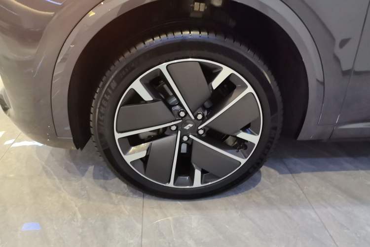 Used Li Auto L8 2025 Ultra Smart Refreshed Edition