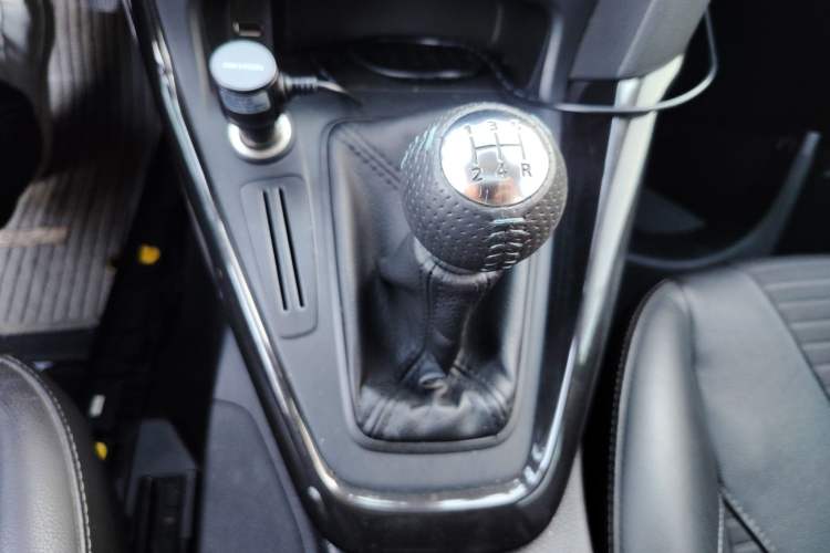 Used Ford Focus 2015 Hatchback EcoBoost 125 Manual – Ultra-Style Edition