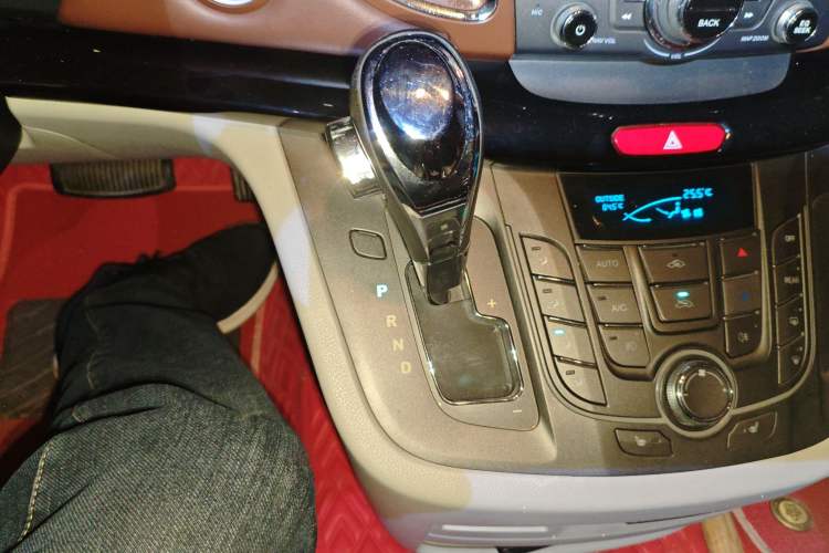 Used JAC Group Refine M5 2016 2.0T Gasoline Automatic Business Edition