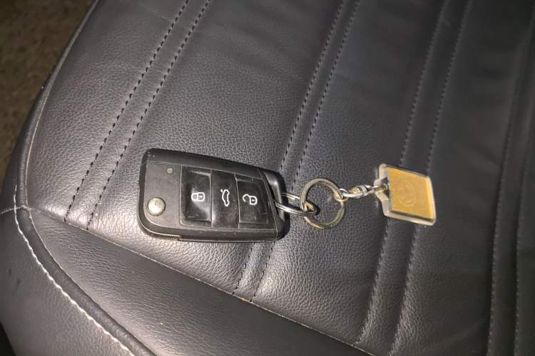 Used Volkswagen Touran 2016 Volkswagen Touran L 280TSI DSG Comfort Edition
