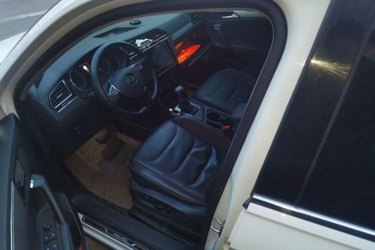 Used Volkswagen Tiguan L 2019 330TSI Automatic Two-Wheel Drive Smart Luxury Version China V Emission Standard