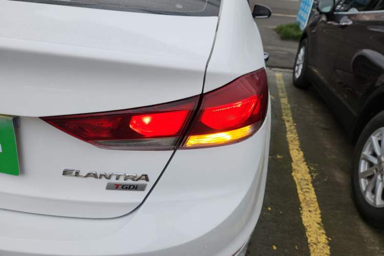 Used Hyundai Elantra (6th Generation / Lingdong) 2018 1.4T Dual-Clutch Xuan Dong · Dynamic Edition Right Rear Taillight