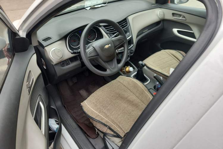 Used Chevrolet Sail 2015 Sail 3 1.3L Manual with Ideal Sunroof Edition
