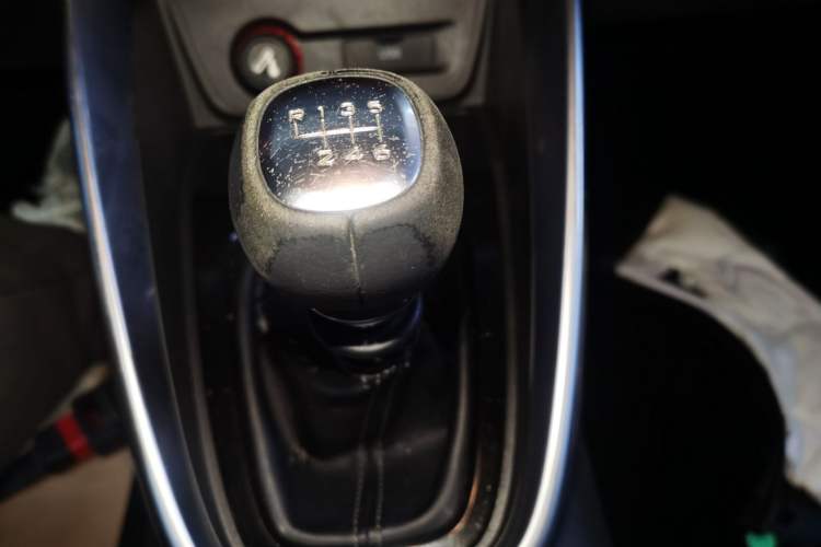 Used Baojun 510 2017 1.5L Manual Luxury Model Gear Lever