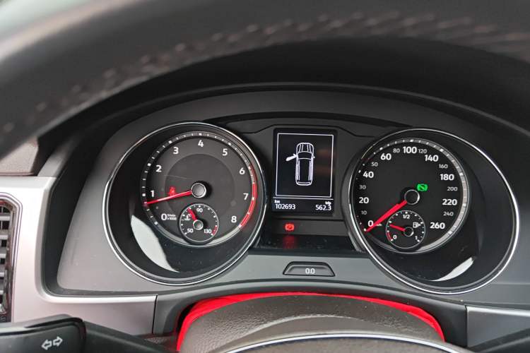 Used Volkswagen Teramont 2017 330TSI Two-Wheel-Drive Luxury Edition Instrument Cluster