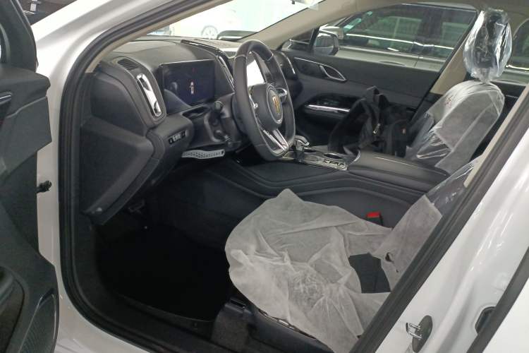 Used Hongqi HS3 PHEV 2025 Model PHEV 117km Jingwei PLUS Edition
