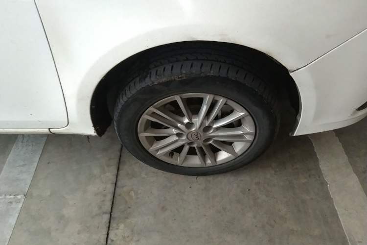 Used BYD e5 2018 Travel Edition Right Front Wheel Hub