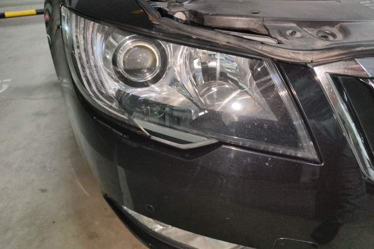 Used Skoda Superb 2013 1.8TSI Automatic Yashi Edition Right Front Headlight