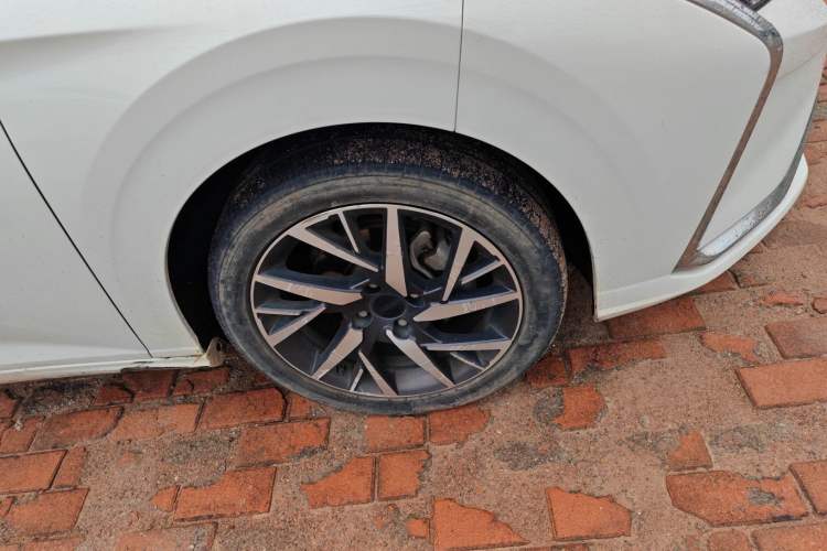 Used Dongfeng Aeolus Yixuan 2020 230T Automatic Dazzle Track Edition