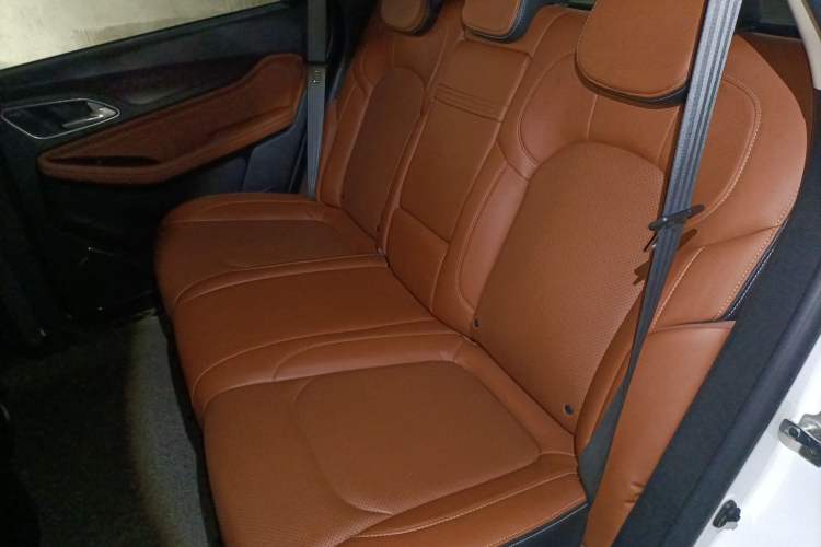 Used Baojun 560 2017 Rhythmic Edition 1.5T Manual Enjoyment Model
