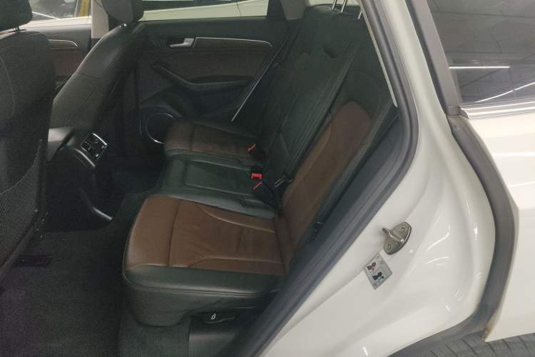 Used Audi Q5 2016 40 TFSI Comfort Model
