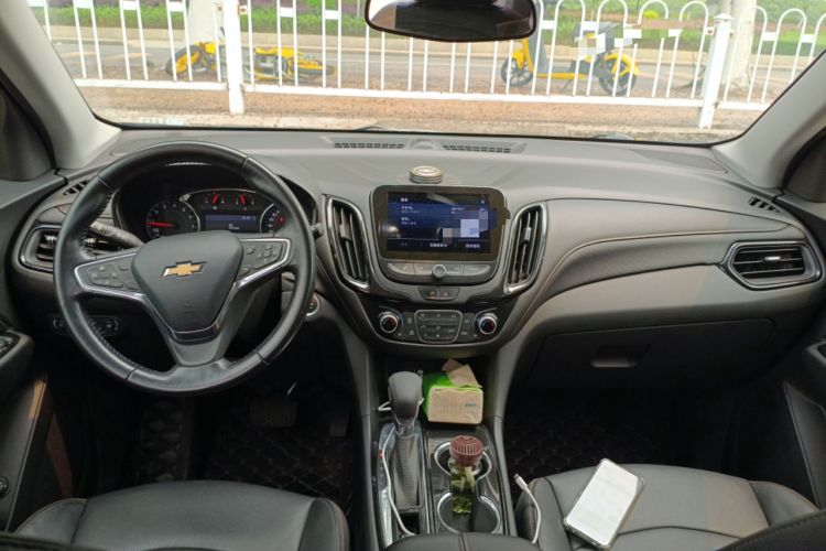 Used Chevrolet Equinox 2021 535T Yujie Edition Center Console