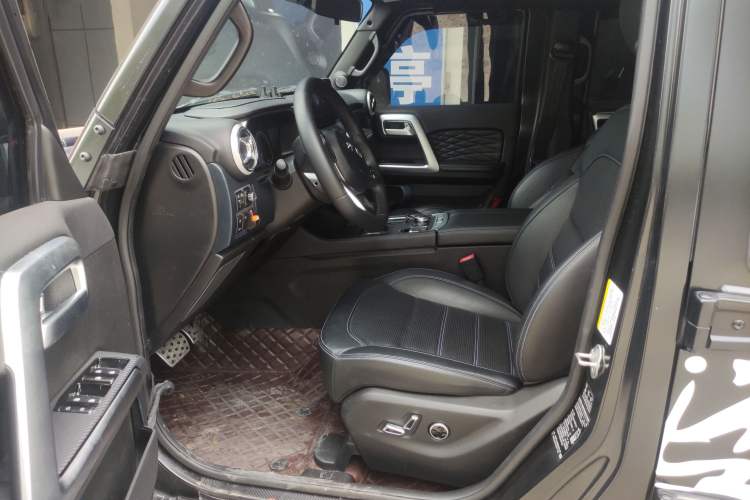 Used BAIC Off-Road BJ40 2023 2.0D Automatic Four-Wheel Drive Blade Hero Edition Adventurer Type Left Front Seat