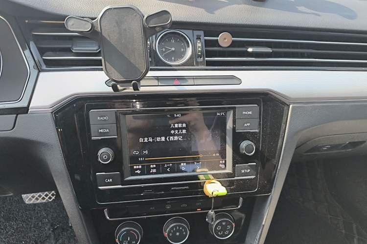 Used Volkswagen Magotan 2018 330TSI DSG Advanced Model Audio And AC Panel