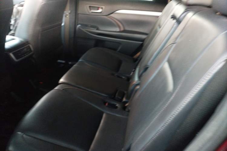 Used Toyota Highlander 2015 2.0T Four-Wheel Drive Luxury Edition 7-Seater