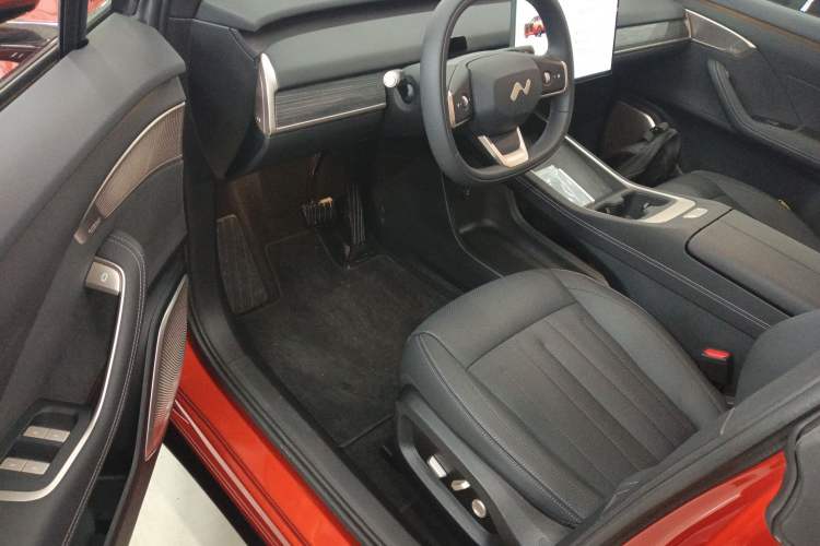 Used ONVO L60 2024 60 kWh Rear-Drive Version